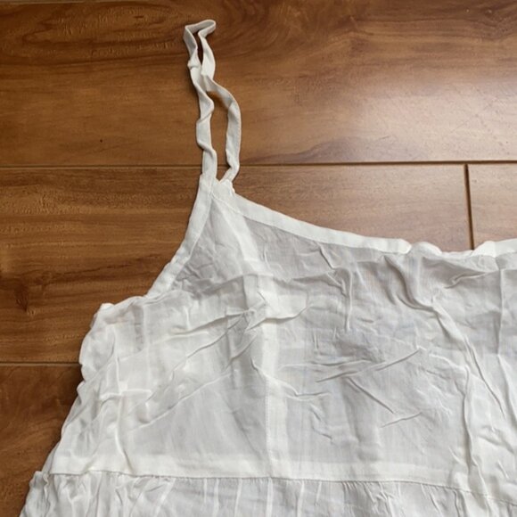 Old Navy White Cami Tank With Adjustable Straps Large - Picture 2 of 4